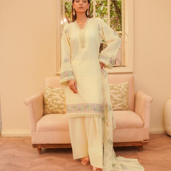 Manizay Ghulfam Premium Embroidered Bana Dora Lawn With Embroidered Crinkle Dupatta M-07