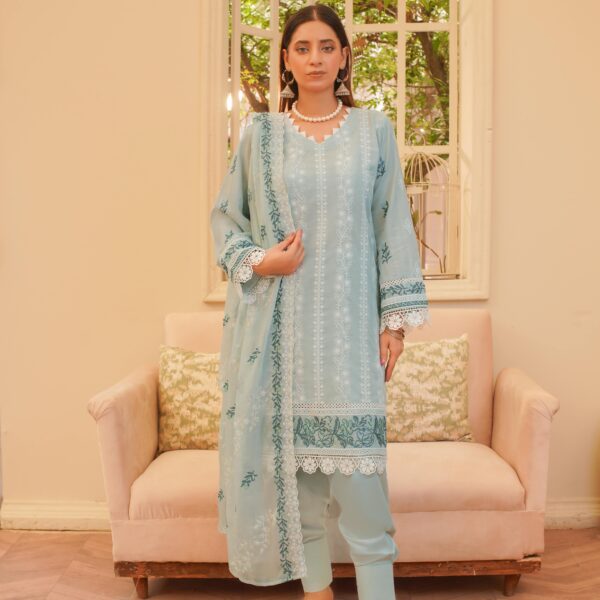 Manizay Ghulfam Premium Embroidered Bana Dora Lawn With Embroidered Crinkle Dupatta M-08