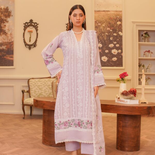 Manizay Ghulfam Premium Embroidered Bana Dora Lawn With Embroidered Crinkle Dupatta M-02