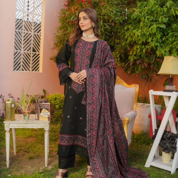 Manizay Dastaan-e-Nisa Premium Embroidered Lawn With Heavy Embroidered Dupatta M-06