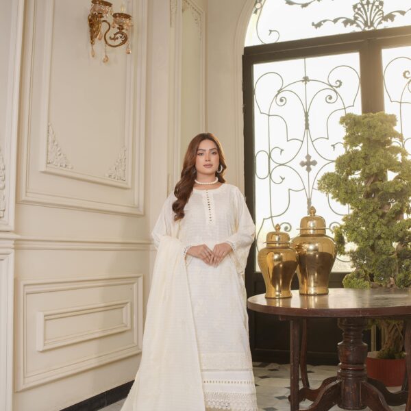 Manizay Nawab Sahiba Premium Embroidered Bana Dora Lawn With Embroidered Lawn Dupatta M-06