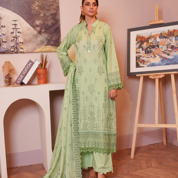 Manizay Nigaar Premium Embroidered Lawn With Embroidered Chiffon Dupatta M-05