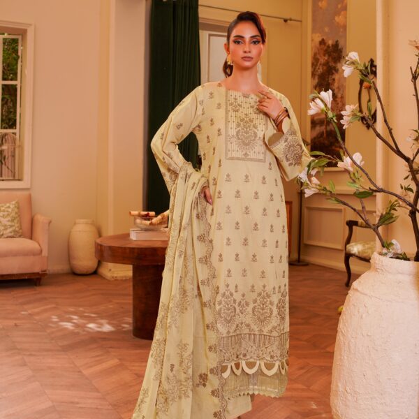 Manizay Nigaar Premium Embroidered Lawn With Embroidered Chiffon Dupatta M-10