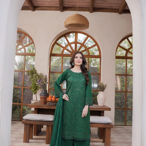 Manizay Khanum Premium Embroidered Lawn With Pure Embroidered Crinkle Dupatta M-03