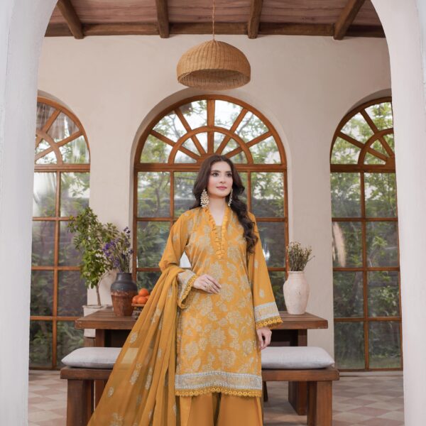 Manizay Khanum Premium Embroidered Lawn With Pure Embroidered Crinkle Dupatta M-04