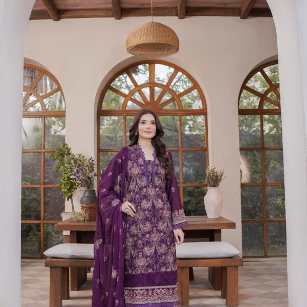 Manizay Khanum Premium Embroidered Lawn With Pure Embroidered Crinkle Dupatta M-05