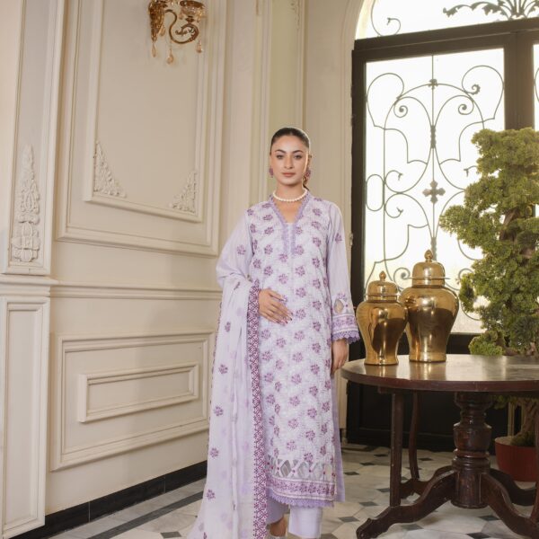 Manizay Arooj Premium Embroidered Bana Dora Lawn With Embroidered Crinkle Dupatta M-08