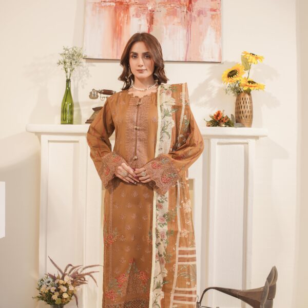 Manizay Zah E Naseeb Premium Embroidered Lawn With Digital Print Lino Kara Dupatta M-05