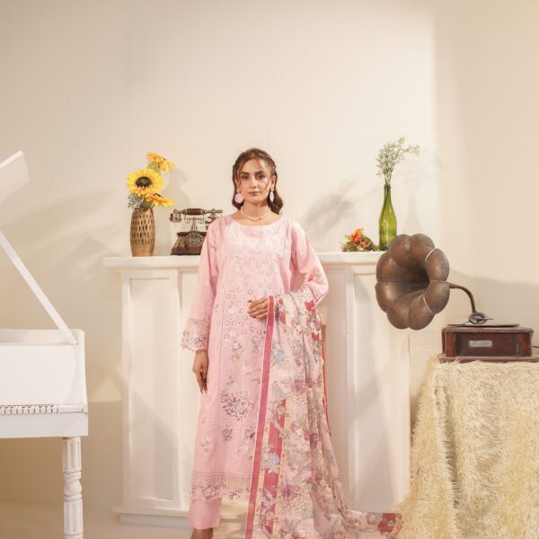 Manizay Zah E Naseeb Premium Embroidered Lawn With Digital Print Lino Kara Dupatta M-06