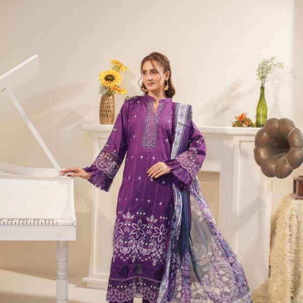 Manizay Zah E Naseeb Premium Embroidered Lawn With Digital Print Lino Kara Dupatta M-09