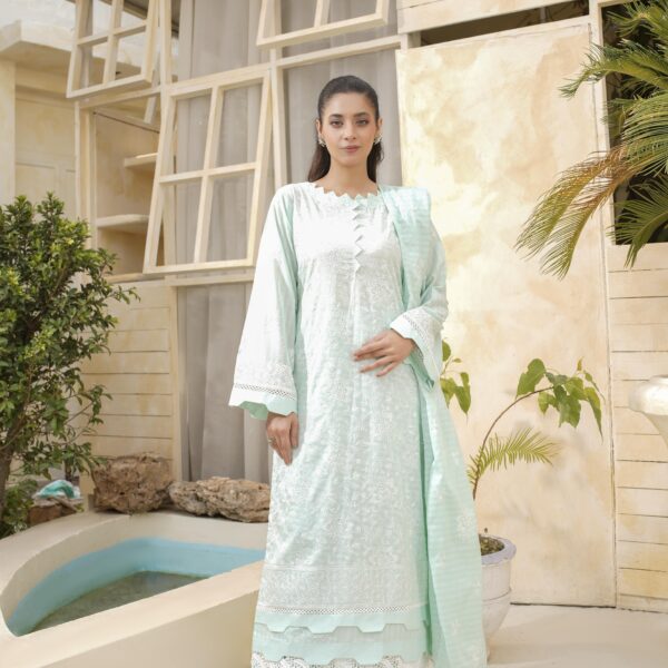 Manizay Dilkash Mumtaz Premium Embroidered Bana Dora Lawn With Embroidered Voile Lawn Dupatta M-03