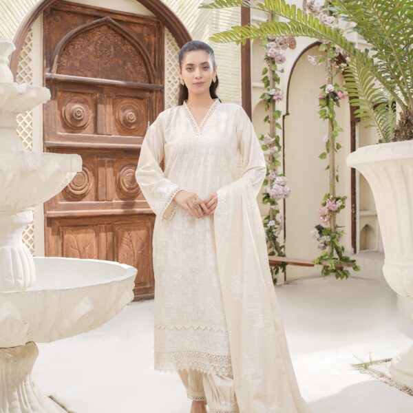 Manizay Dilkash Mumtaz Premium Embroidered Bana Dora Lawn With Embroidered Voile Lawn Dupatta M-10