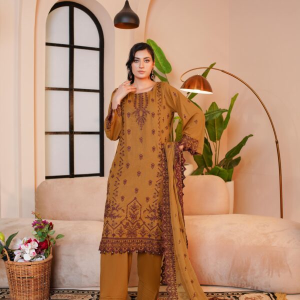 Manizay Andaaz E Hawa Premium Embroidered Karandi With Embroidered Chiffon Dupatta M-05