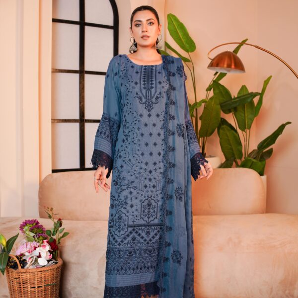 Manizay Andaaz E Hawa Premium Embroidered Karandi With Embroidered Chiffon Dupatta M-06