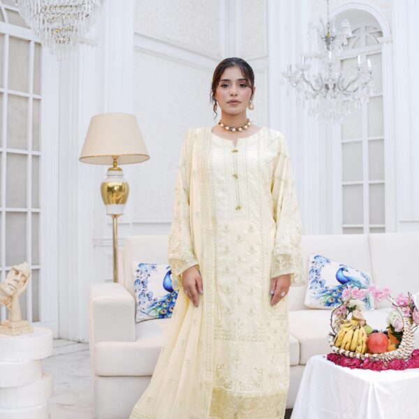 Manizay Khubsoorat Shaam Premium Embroidered Karandi With Heavy Embroidered Fancy Dupatta M-09