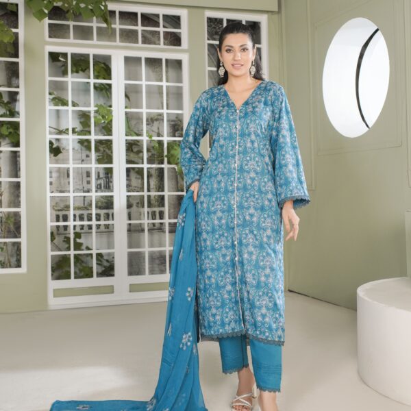 Manizay Gul e Gulzar Premium Embroidered Winter Karandi With Embroidered Crinkle Dupatta M-02