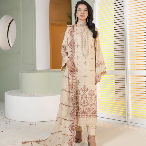 Manizay Mehrma Premium Embroidered Winter Karandi With Embroidered Crinkle Dupatta M-02