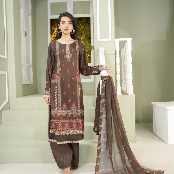 Manizay Mehrma Premium Embroidered Winter Karandi With Embroidered Crinkle Dupatta M-10