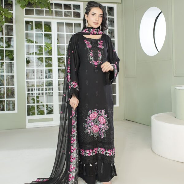 Manizay Mehrma Premium Embroidered Winter Karandi With Embroidered Crinkle Dupatta M-03
