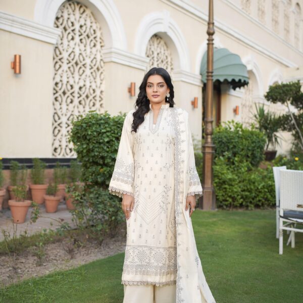 Manizay Shouk Kamal Premium Embroidered Peach Leather With Embroidered Wool Shawl M-03