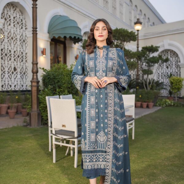 Manizay Shouk Kamal Premium Embroidered Peach Leather With Embroidered Wool Shawl M-06