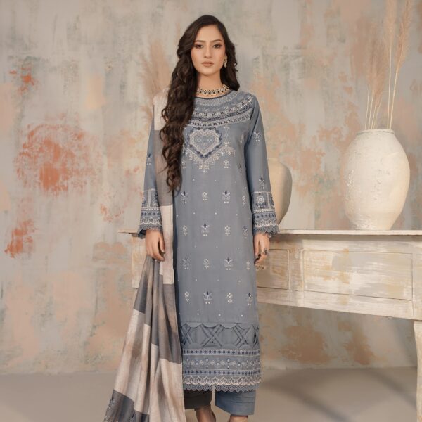 Manizay Anchaal Premium Embroidered Dhanak With Pallu Embroidered Pure Pashmina Shawl M-06