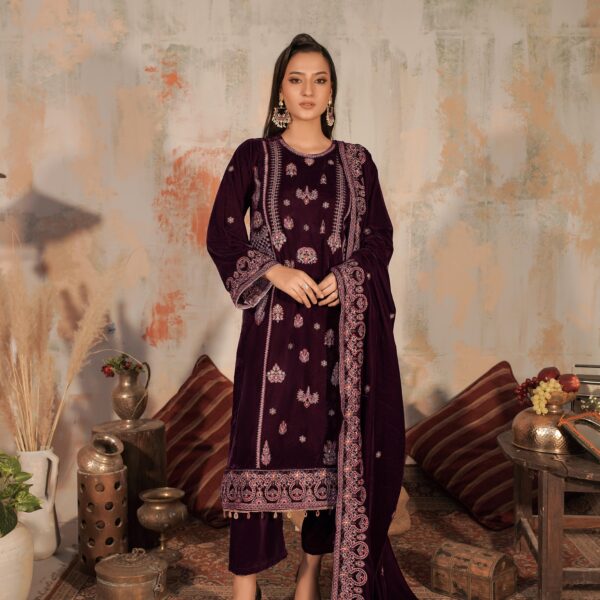 Manizay Manizay Kay Sang Luxury Embroidered Velvet Collection With Heavy Embroidered Velvet Shawl M-02