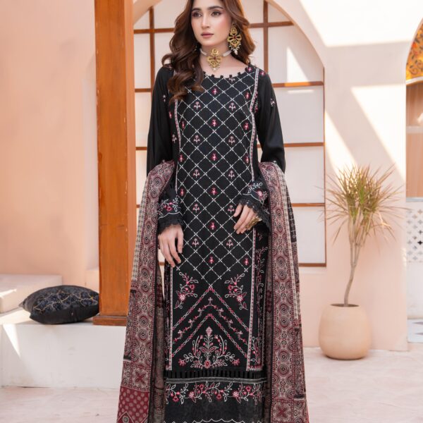 Manizay Nigaar Premium Embroidered Peach Leather With Pure Pashmina Shawl M-05