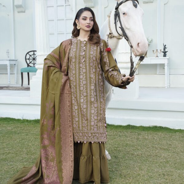 Manizay Pas E Aaiina Premium Embroidered Peach Leather With Pure Pashmina Shawl M-01