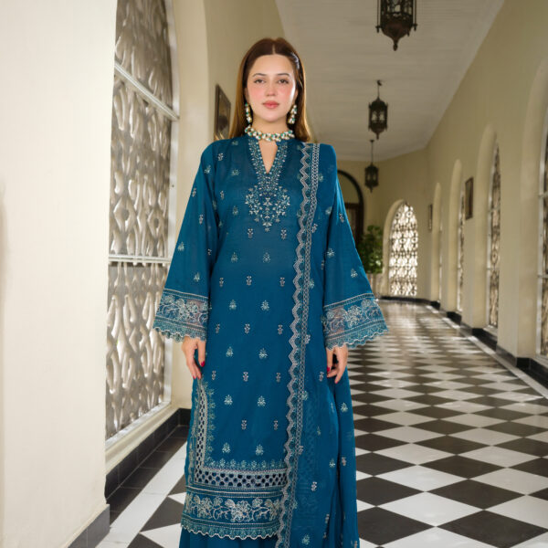Lajawab Yaadein - MANIZAY Premium Embroidered Lawn With Heavy Embroidered Crinkle Dupatta M-05