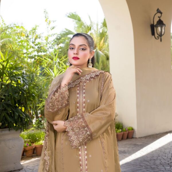 Gul-e-Nayab - MANIZAY Premium Embroidered Lawn With Heavy Embroidered Crinkle Dupatta M-02